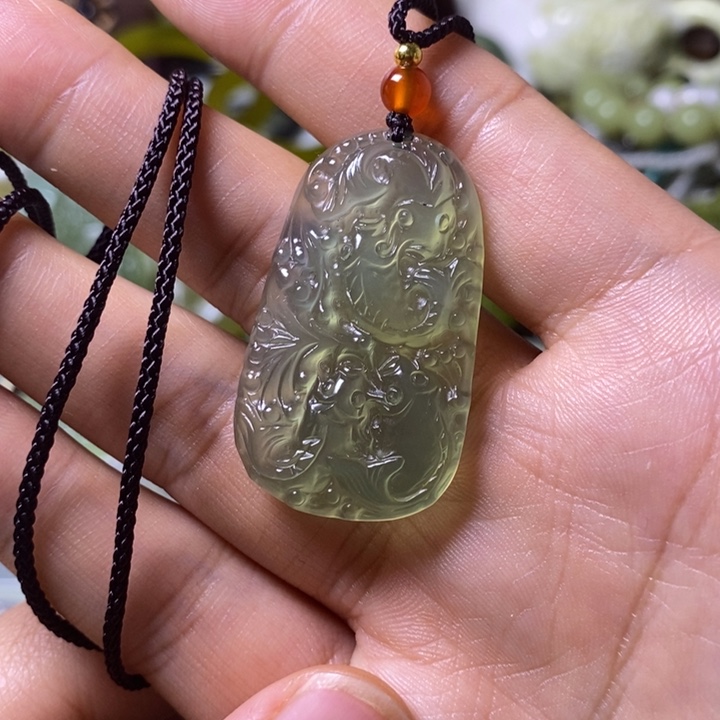 岫玉岫玉颈饰未镶嵌