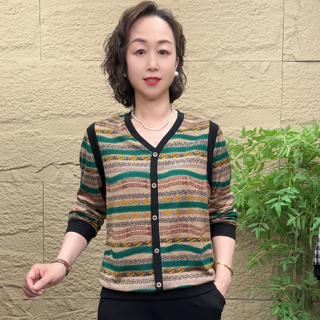 妈妈装流行时尚潮牌小衫秋季女装宽松女士独特漂亮妈妈减龄上衣女