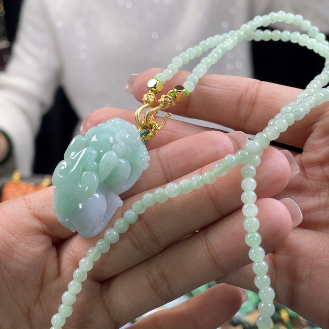 翡翠颈饰未镶嵌代编织