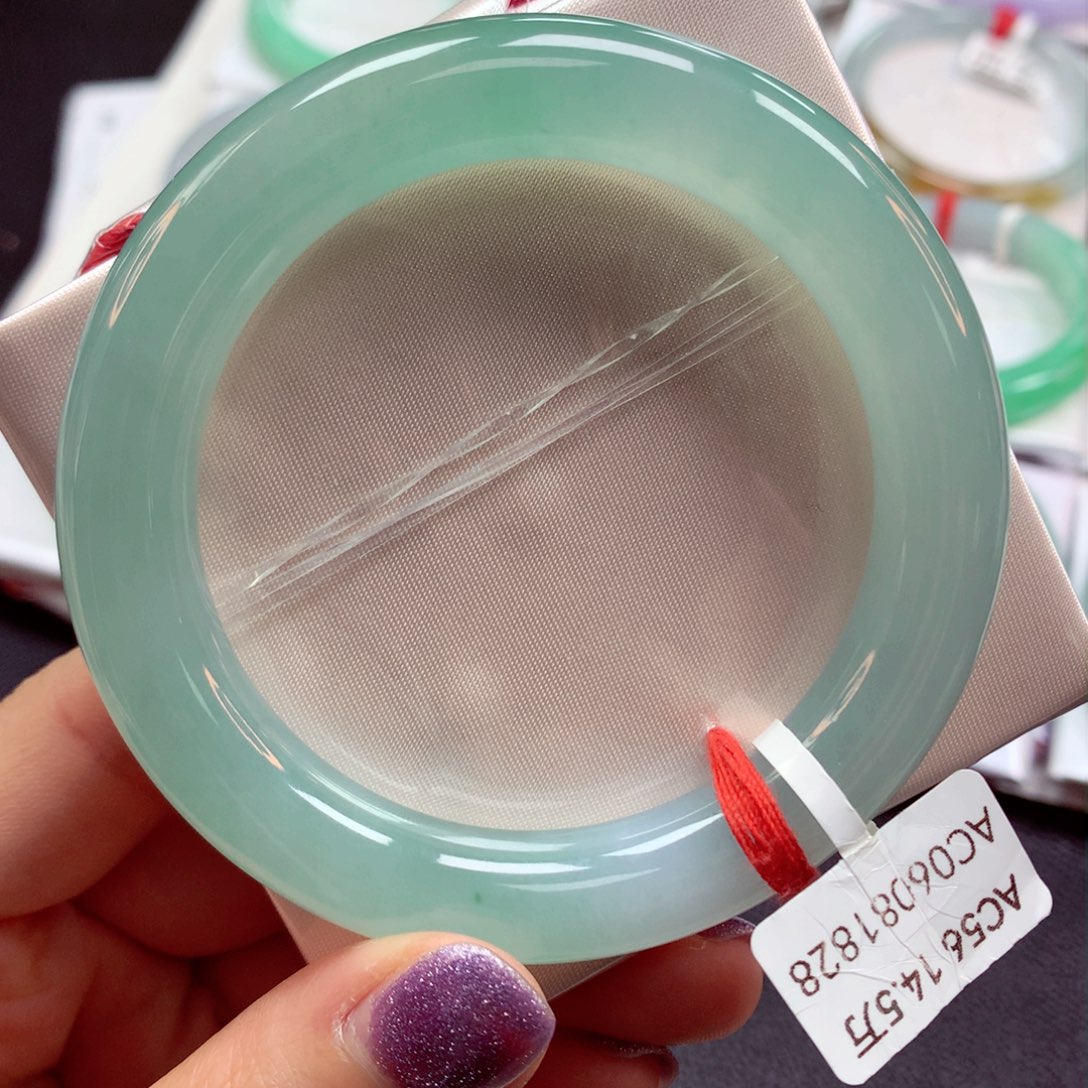 翡翠手镯（圆镯）未镶嵌6号85号