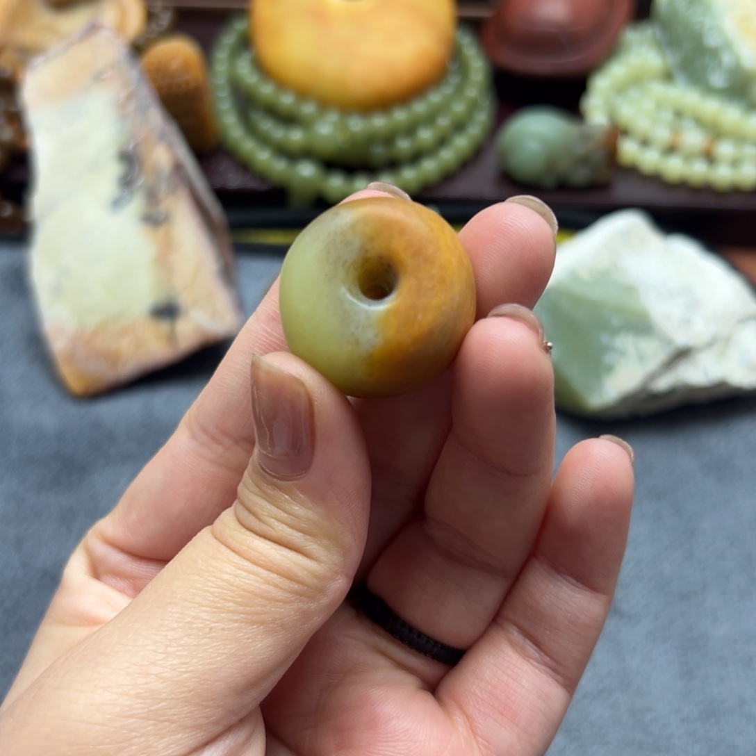 和田玉未镶嵌珠宝奇石