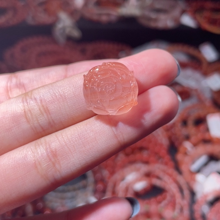 南红玛瑙未镶嵌牡丹花1850打孔备注