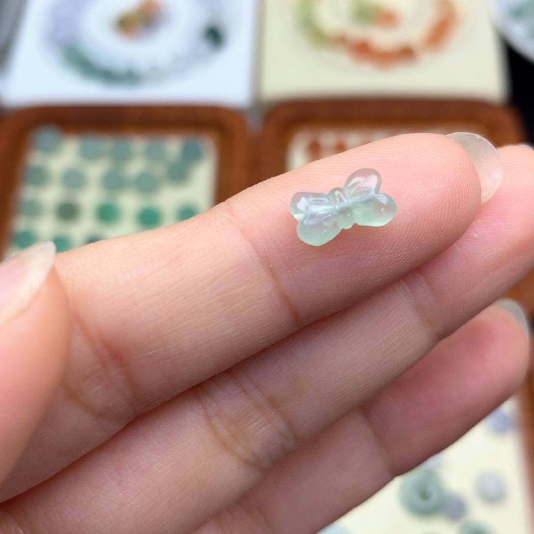 吊坠(不含链)未镶嵌翡翠蝴蝶