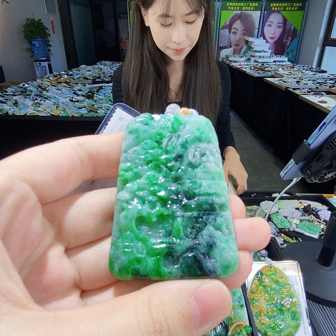 颈饰未镶嵌翡翠翡翠