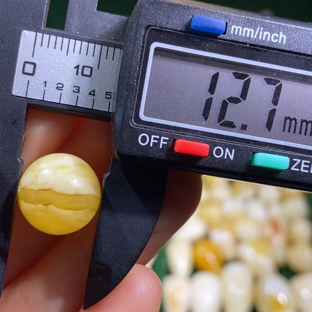 蜜蜡未镶嵌裸石配饰