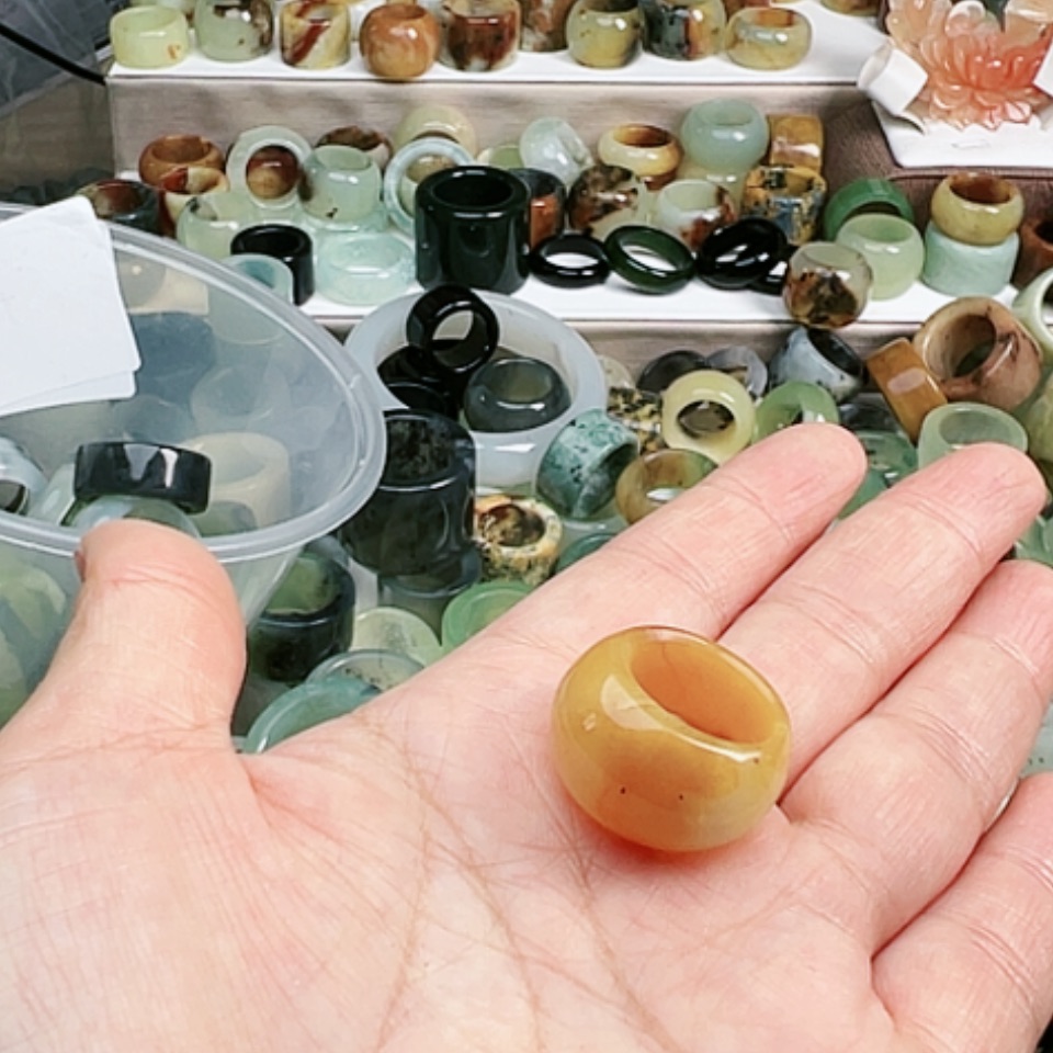 【闪购商品】蛇纹石玉戒指未镶嵌追****间