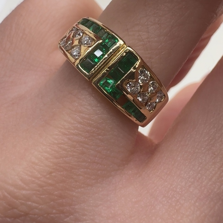 祖母绿戒指未镶嵌