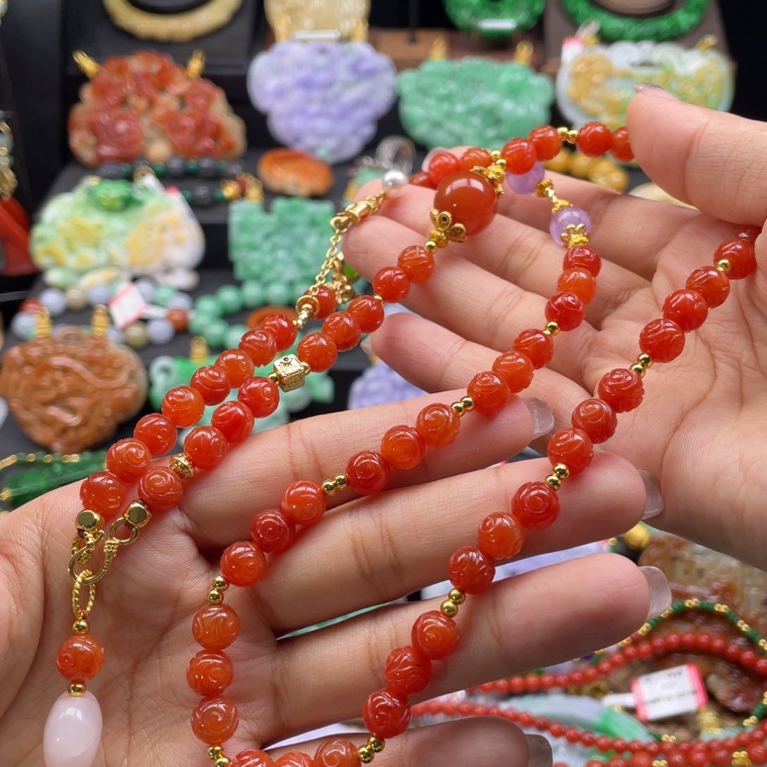 欧***稣翡翠未镶嵌颈饰代编织