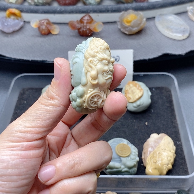 【闪购商品】定制石英质玉吊坠未镶嵌