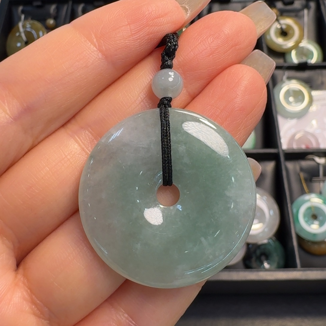 黄***菊翡翠未镶嵌颈饰平安扣