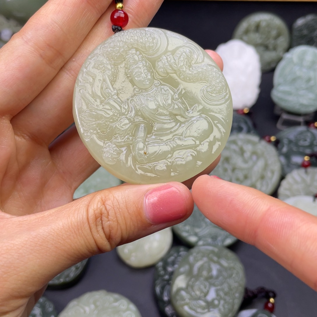 和田玉颈饰未镶嵌