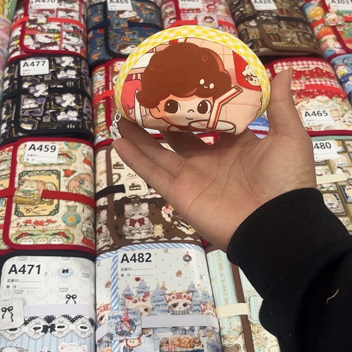 贝壳包一个零钱包