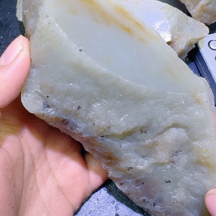 Z***L和田玉未镶嵌珠宝半成品