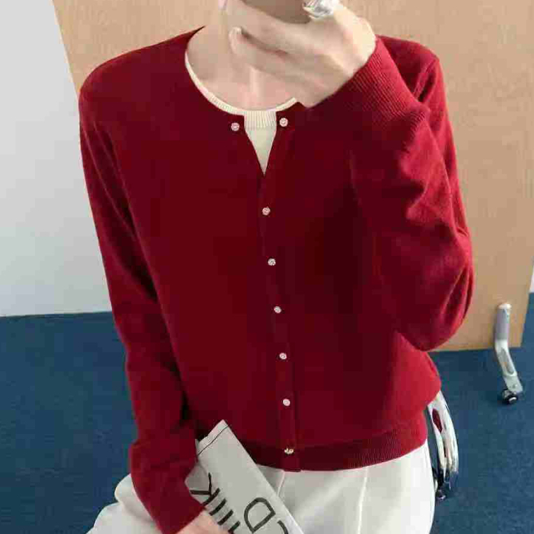 《霞姐服饰》冬季新款圆领打底衫毛衣百搭气质时尚货号：2609