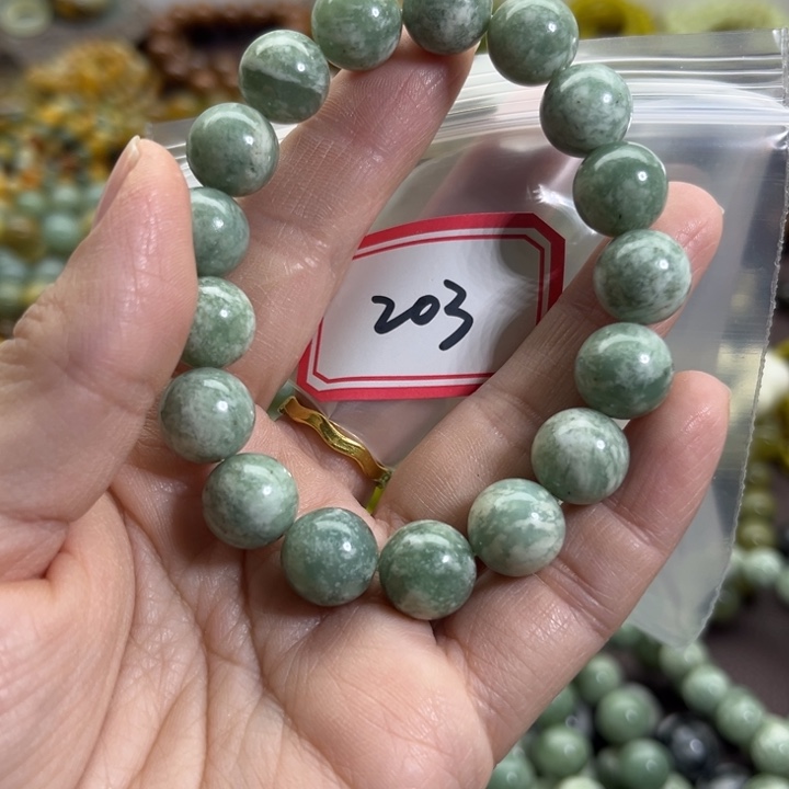 蛇纹石玉未镶嵌手链