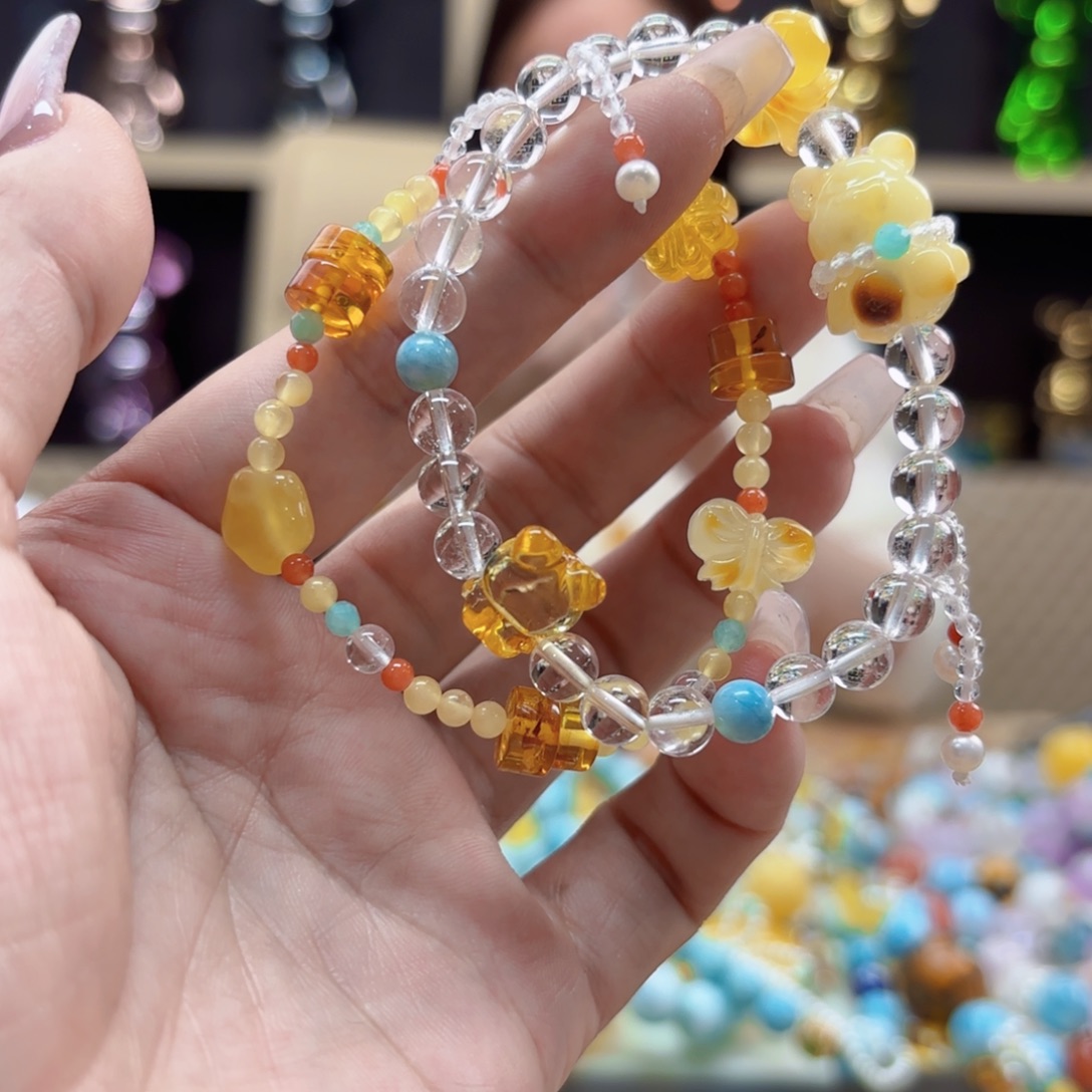 琥珀未镶嵌颈饰琥珀