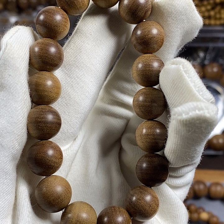 檀香木迈索尔老山檀1.2横纹双百年雕花料