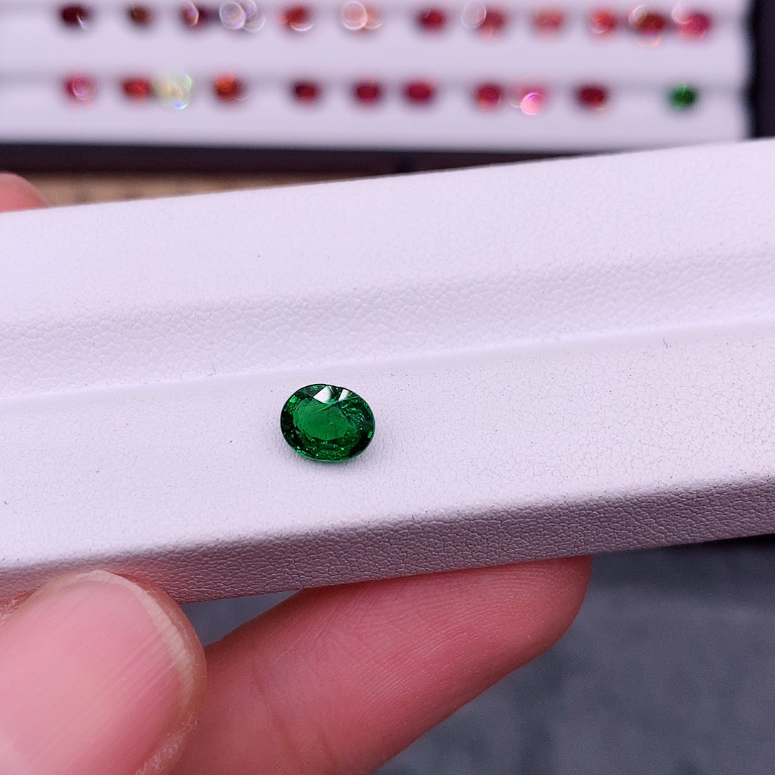 石榴石（沙弗莱）珠宝半成品未镶嵌