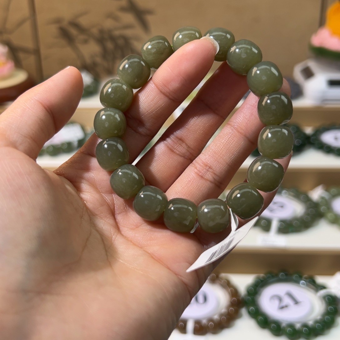 和田玉未镶嵌手串