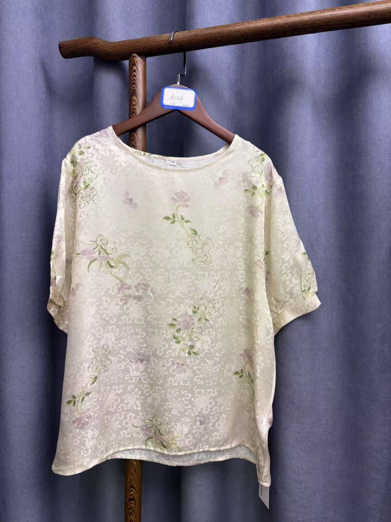 2025夏季新款休闲宽松百搭圆领桑蚕丝上衣短袖女A024