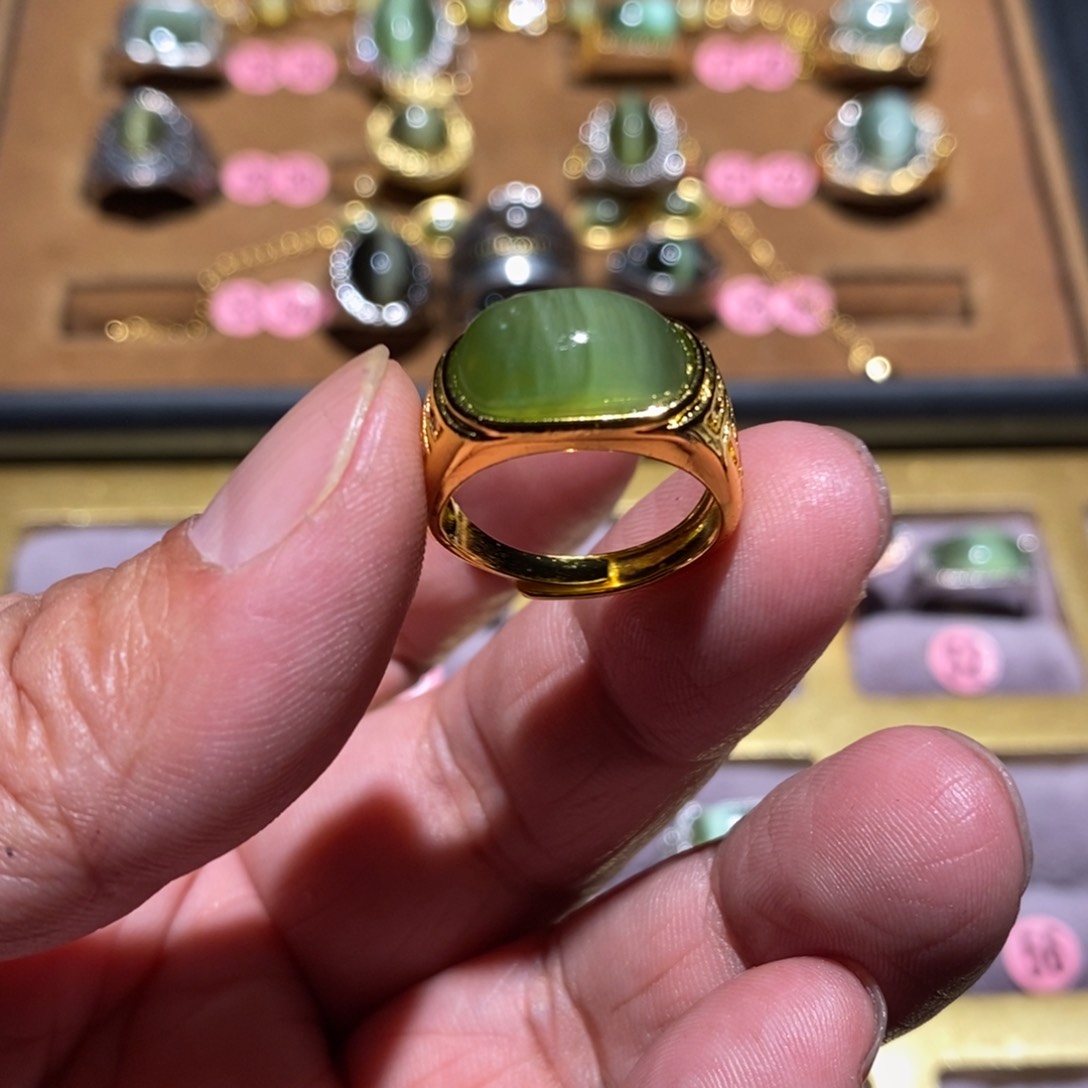 和田玉（碧玉）戒指未镶嵌