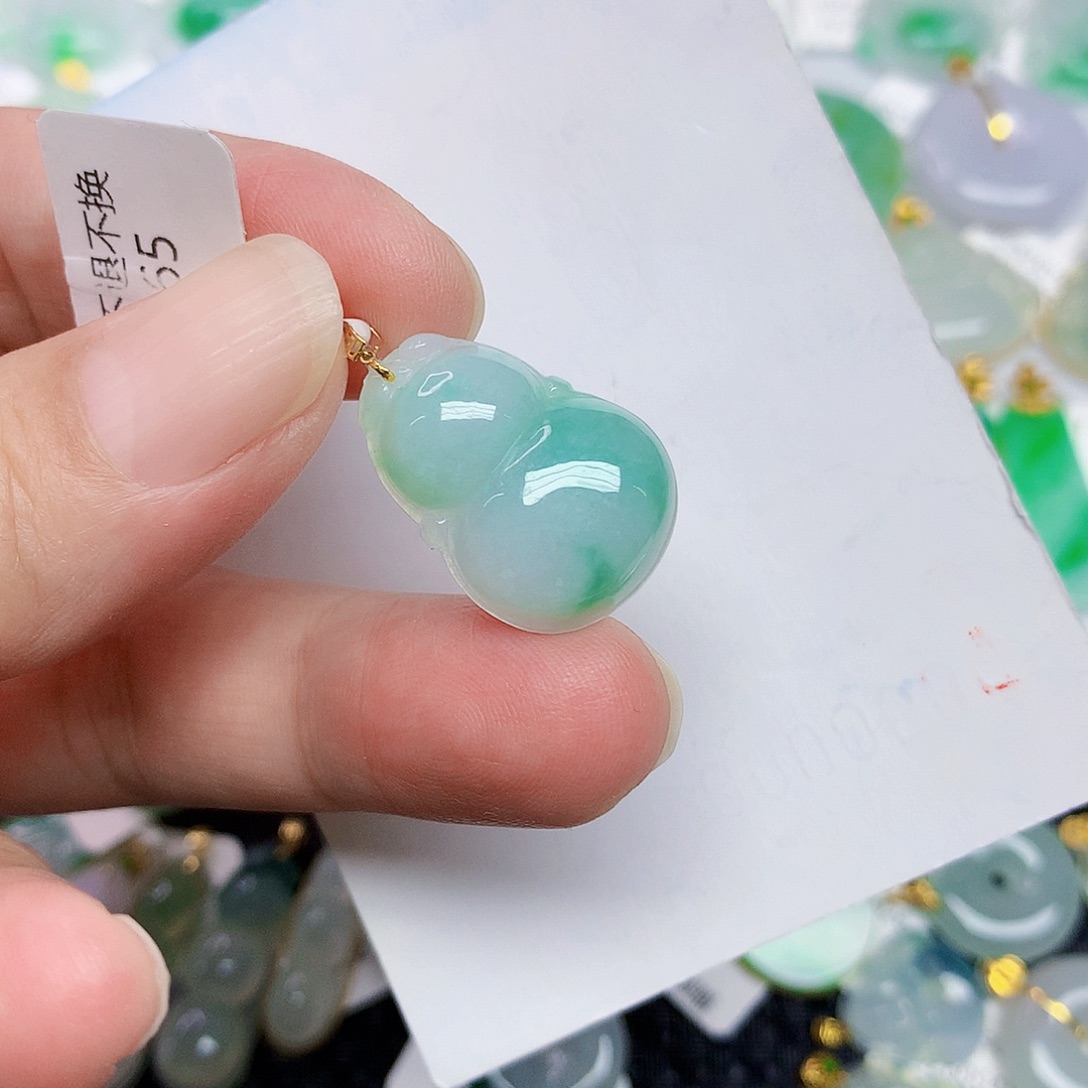 翡翠18K金镶嵌颈饰3467788