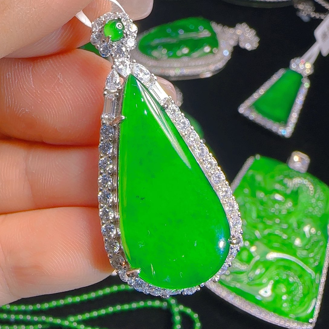 翡翠吊坠(赠链)银S925镶嵌