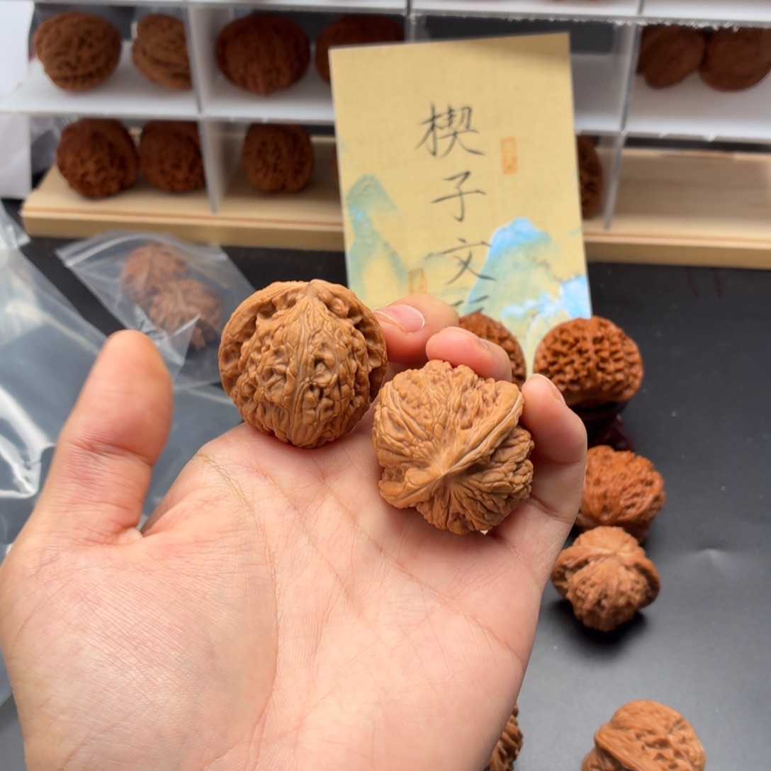 趙***疯把件文玩核桃玄武全品38