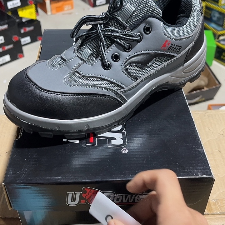 41尺码编号090防砸防刺劳保鞋