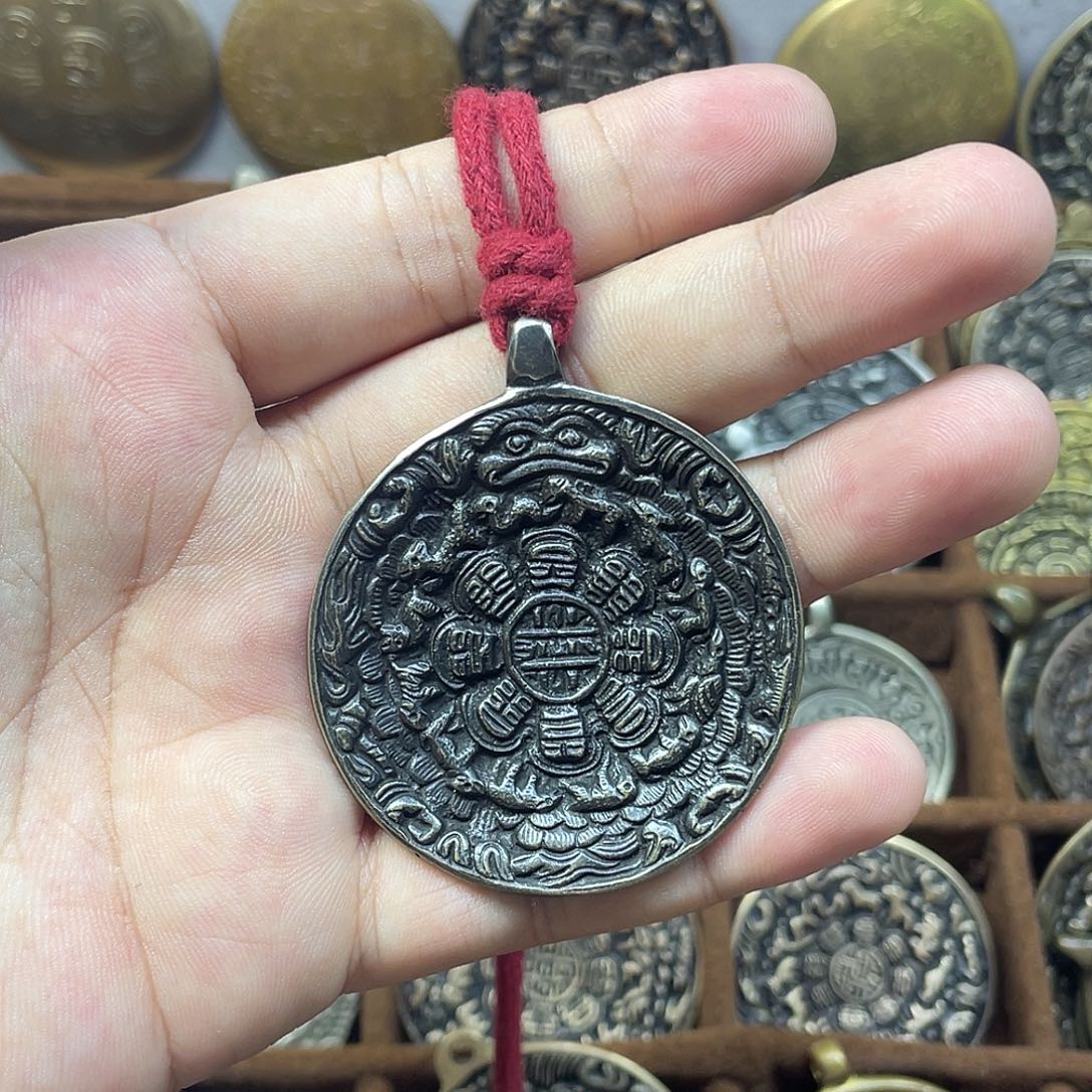 黑漆古蛙嘴九宫八卦牌腰挂