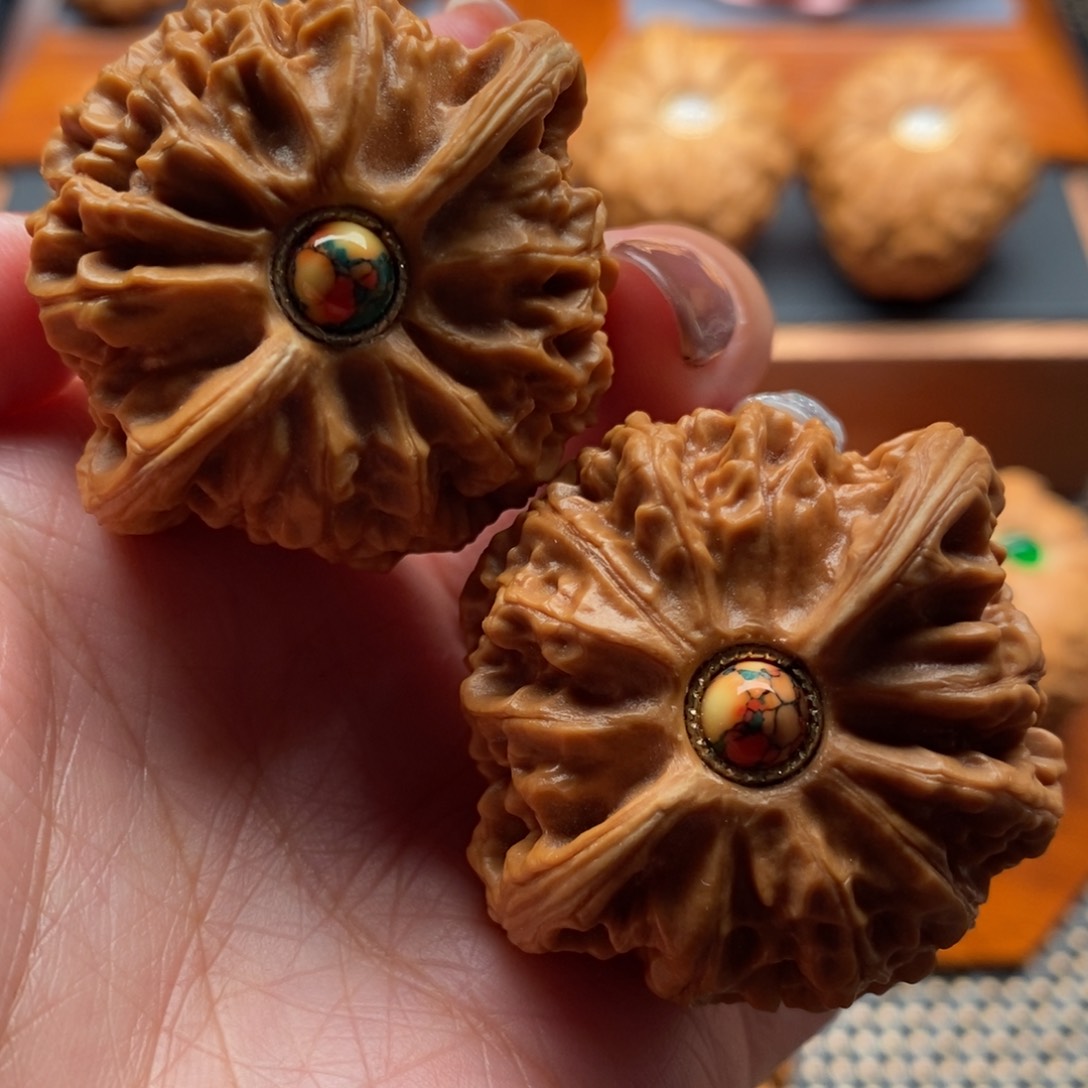 文玩核桃把件42尺寸宫灯镶嵌