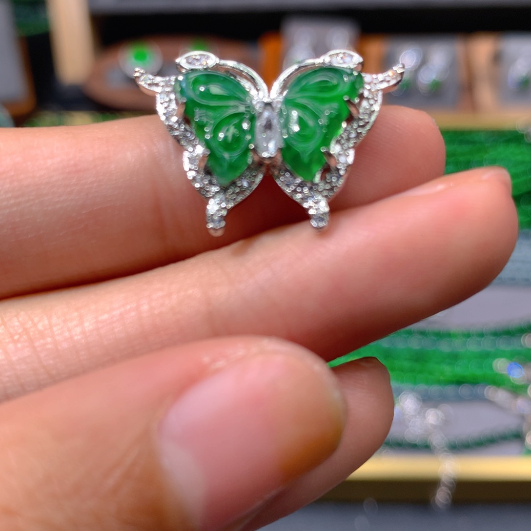 翡翠手链未镶嵌天然翡翠