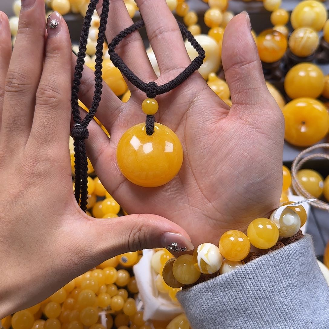 琥珀珠宝奇石未镶嵌公主扣