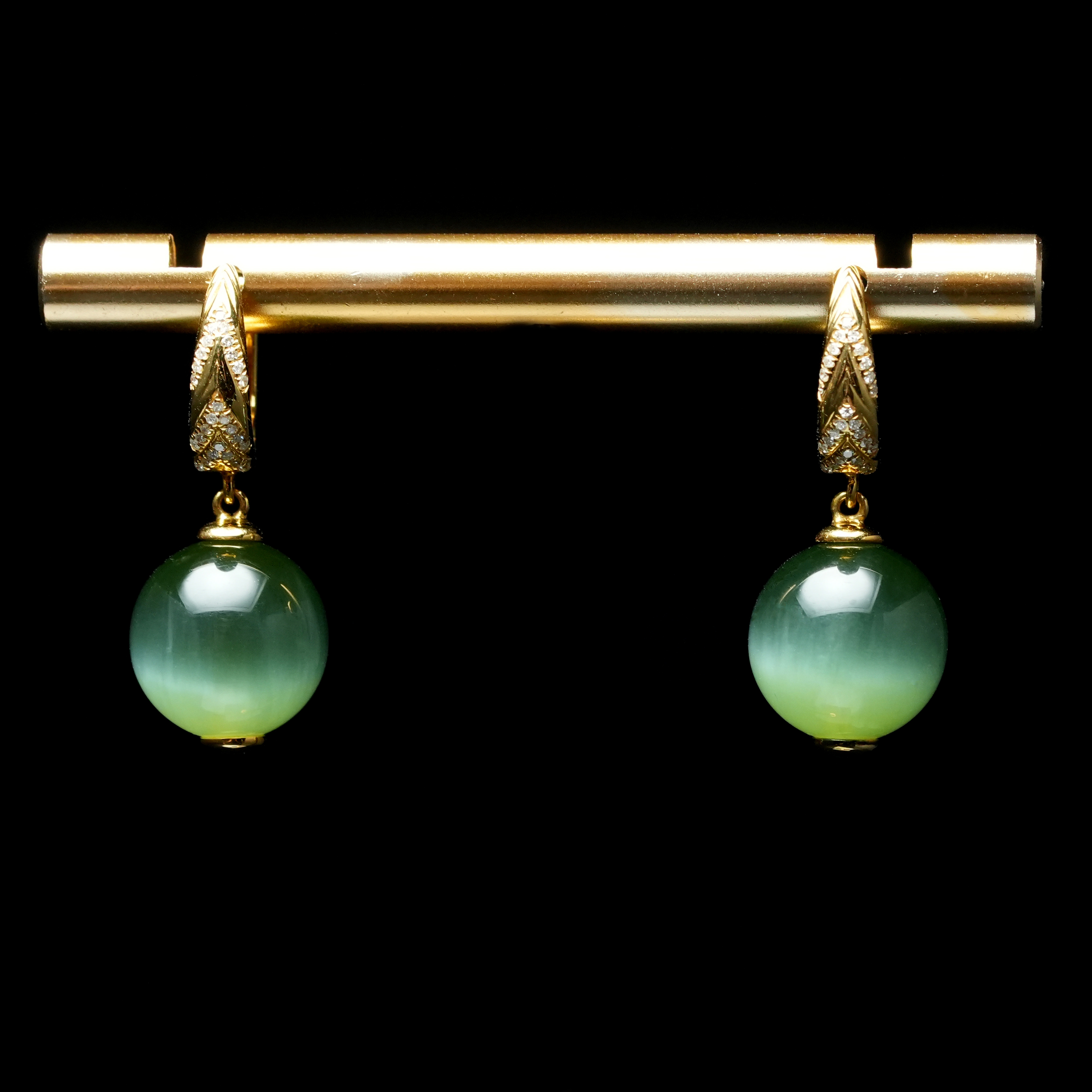  周陶陶·星语 和田玉猫眼圆珠耳坠  18k金镶钻 光带灵动 高级感