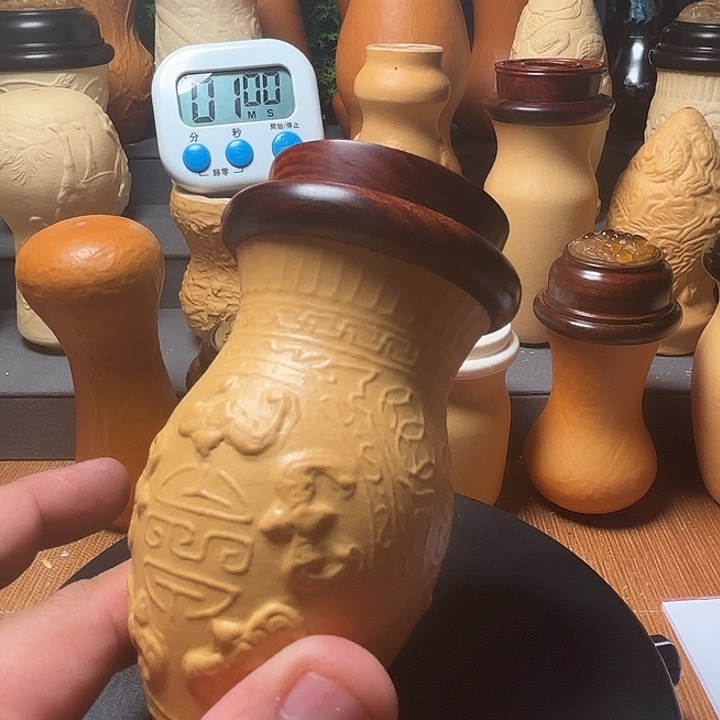 小心翼翼把他带上我面前