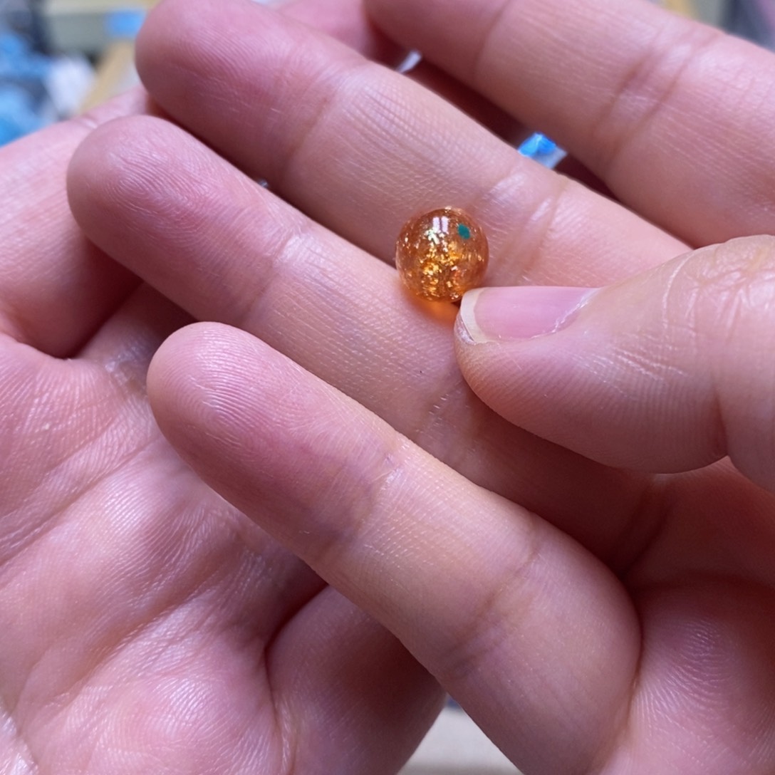 未镶嵌针钠钙石（海纹石）颈饰?