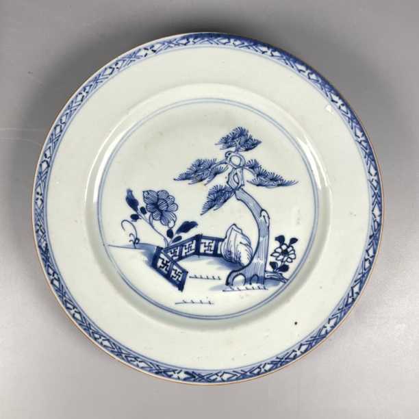 022021498 清早期 青松花卉纹盘 lc 云南省文物总店