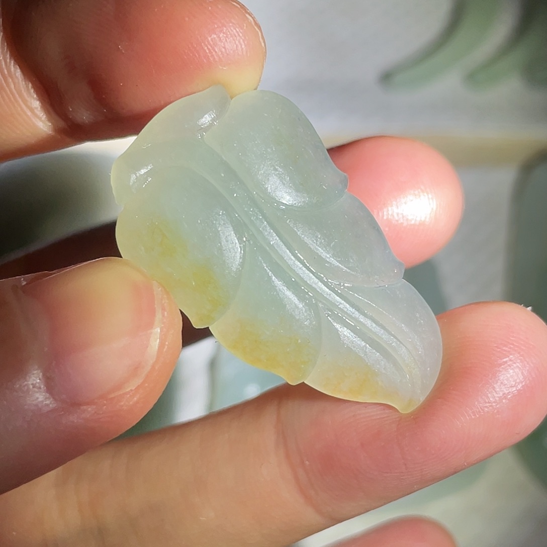 定制翡翠未镶嵌挂件