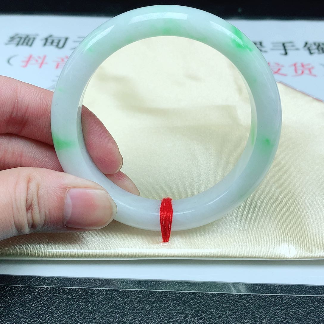 翡翠手镯未镶嵌圈57