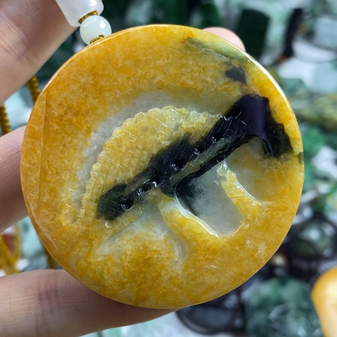 翡翠颈饰未镶嵌吊坠