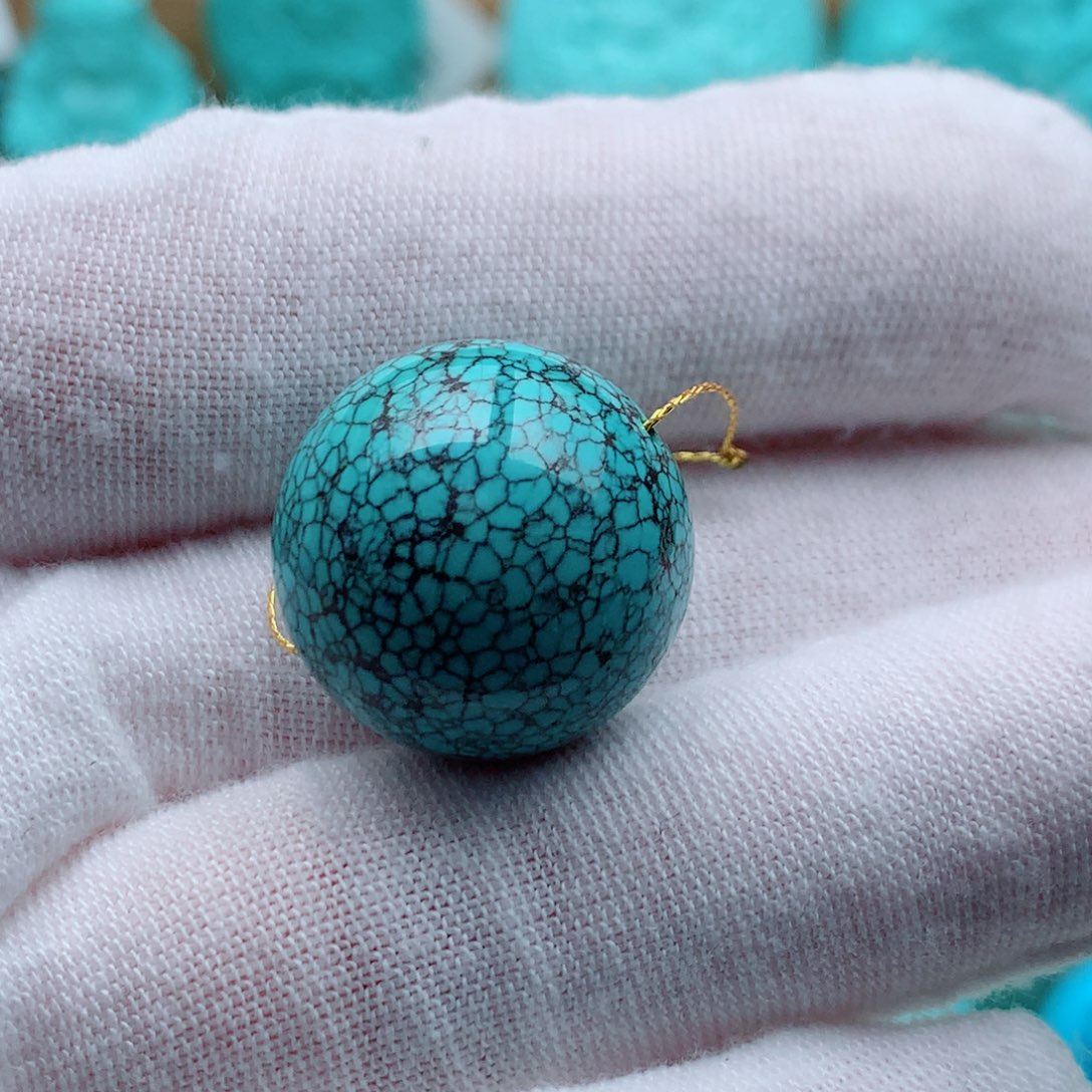 绿松石颈饰未镶嵌