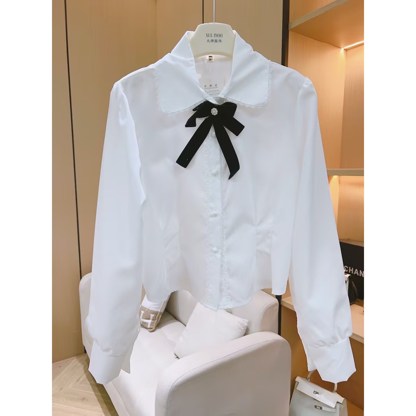 丨秋冬新款白色翻领拼接蕾丝蝴蝶结系带衬衫 5798