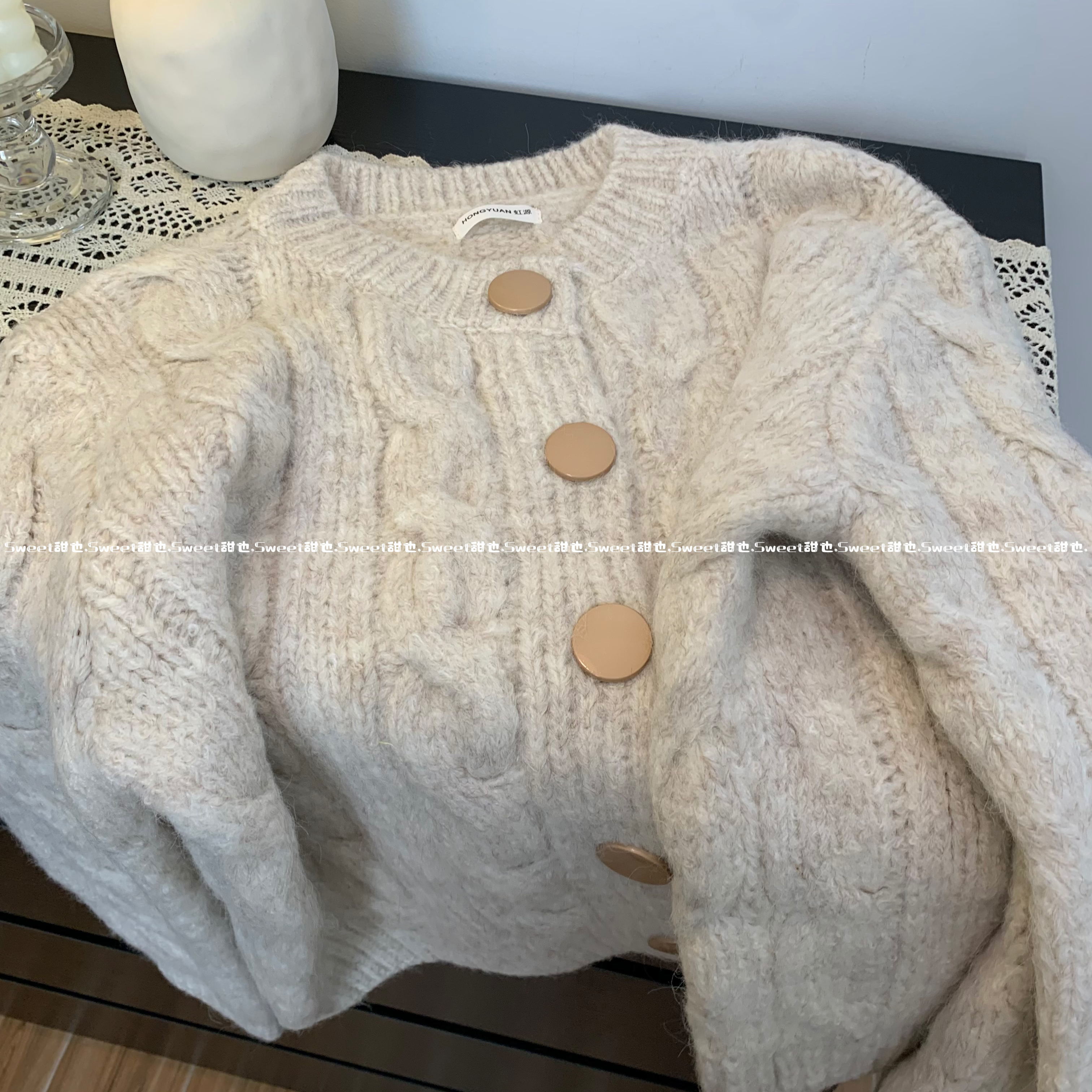 小金扣麻花长袖针织毛衣加厚秋冬小香风圆领百搭短款外套女