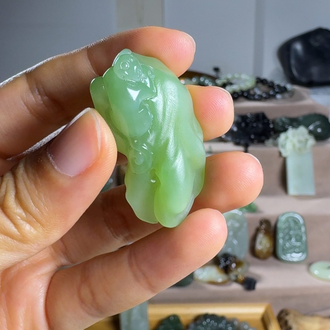 和田玉颈饰未镶嵌