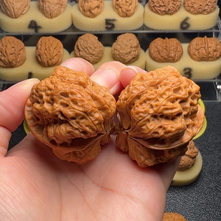 文玩核桃把件23号车