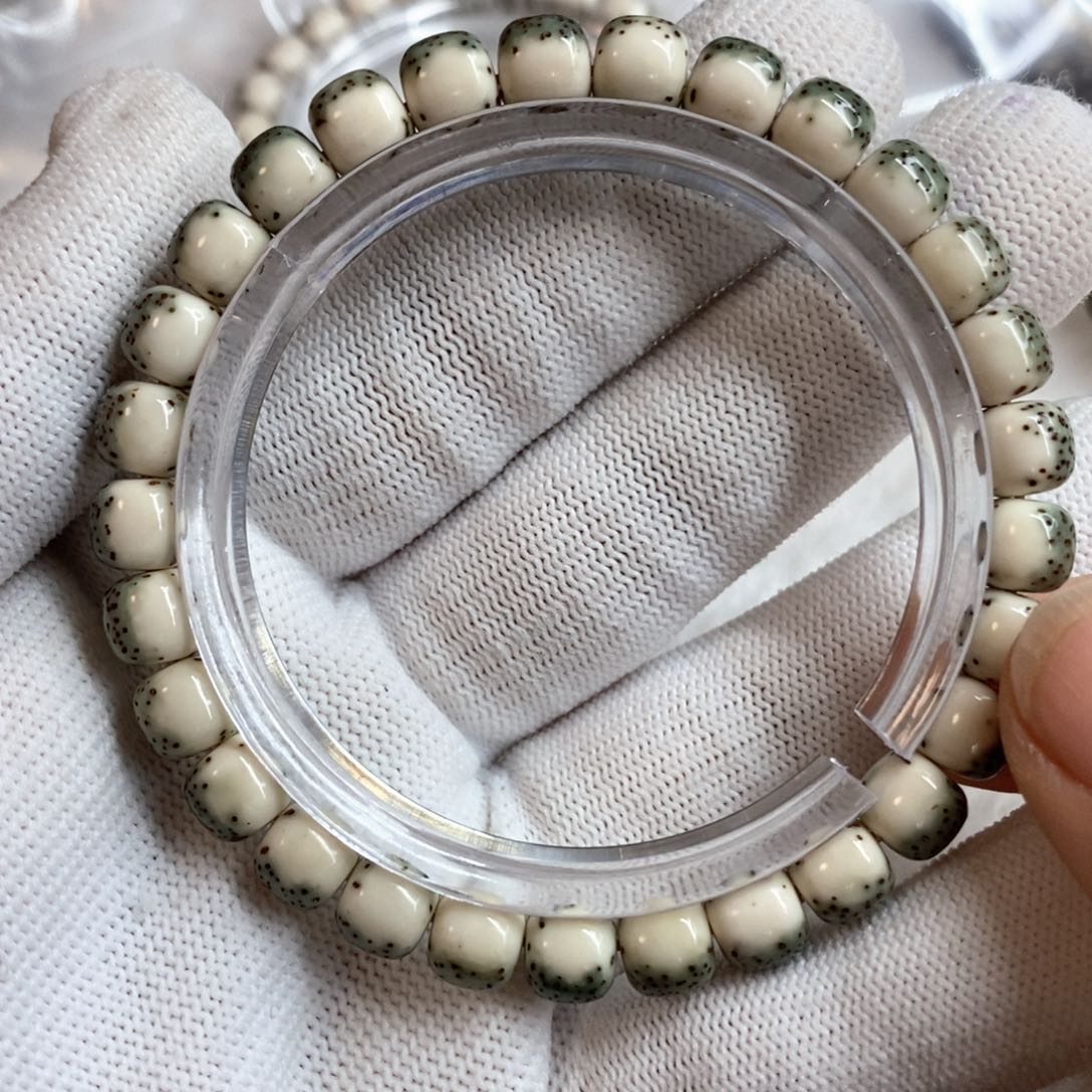 星月菩提吊坠石玉料