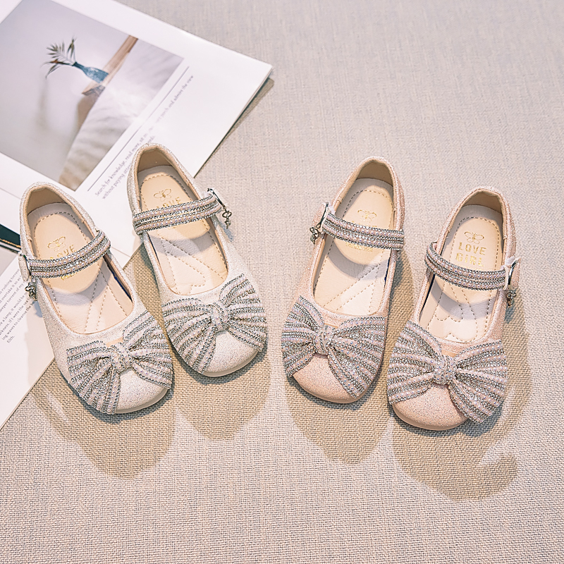 女童公主鞋2025新款儿童水晶鞋春秋皮鞋小女孩鞋子宝宝单鞋配礼服