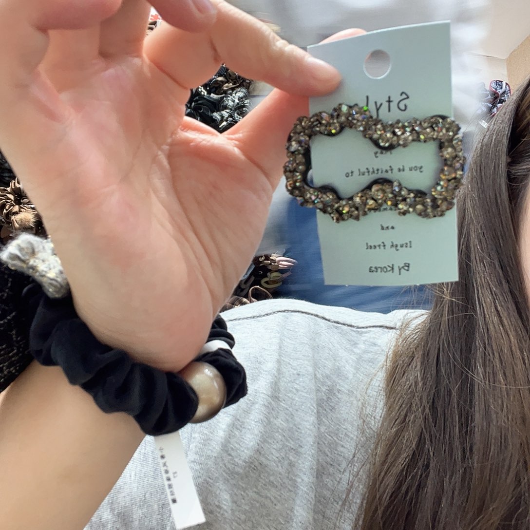布艺非金属小熊钻拜拜夹