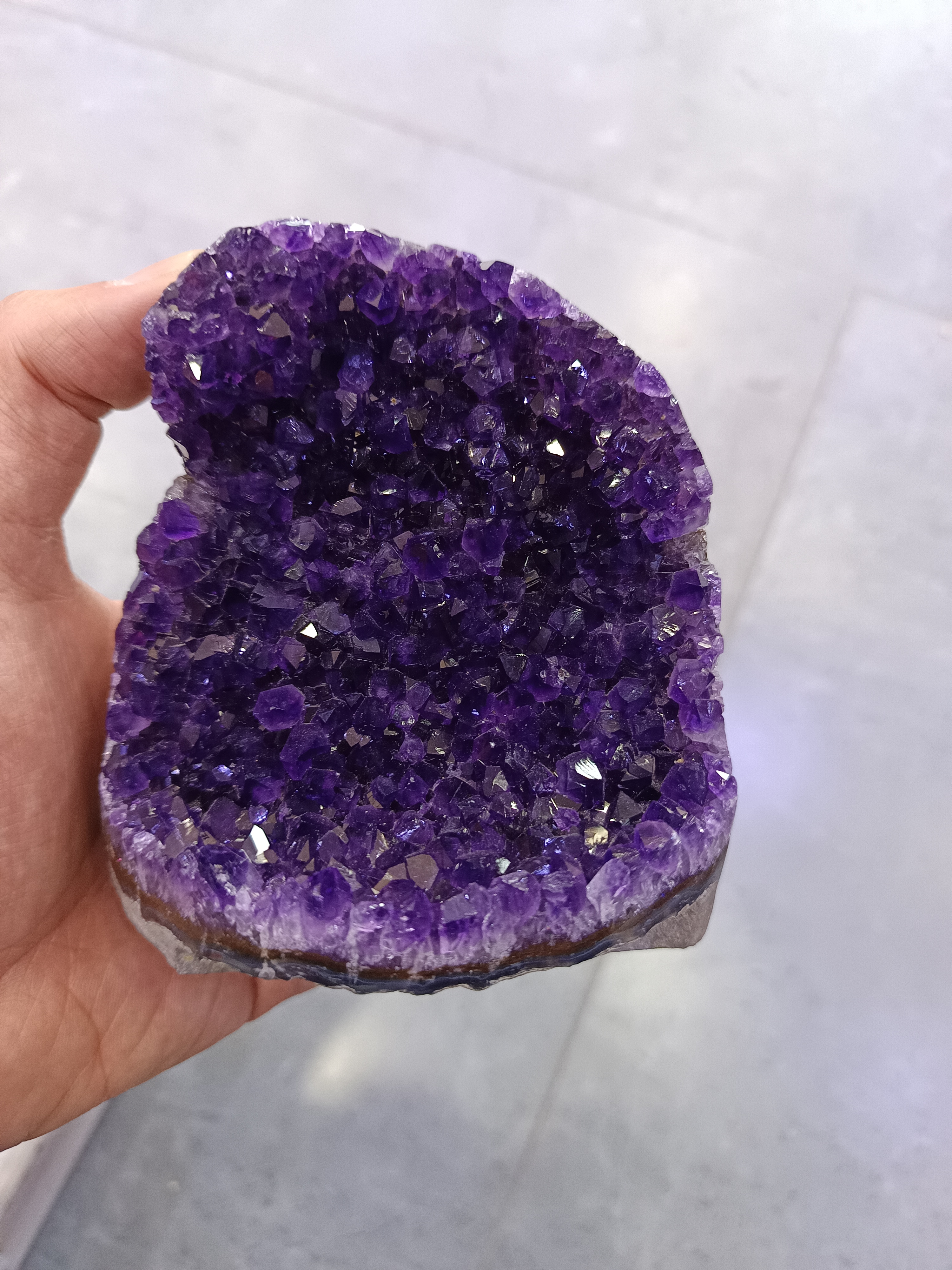 乌拉圭紫水晶晶镇摆件