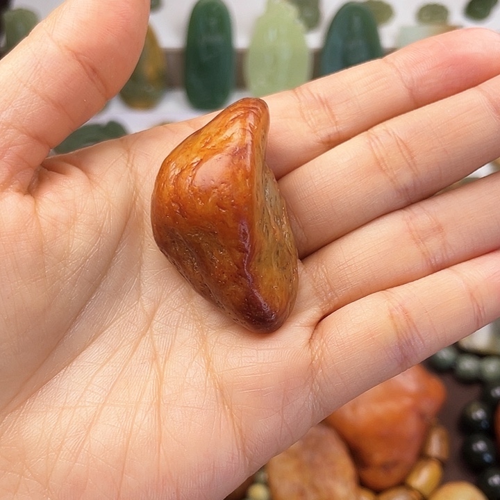 岫岩河磨玉（透闪石质玉）颈饰未镶嵌